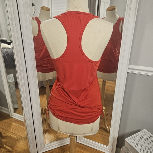 Fabletics Red Athletic Tank Top with Cinch Size M - Picture 4 of 5